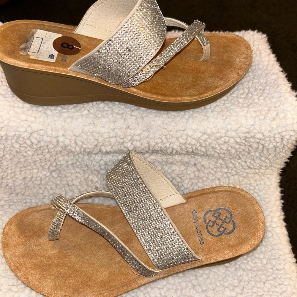 Sandals - Picture 2 of 5